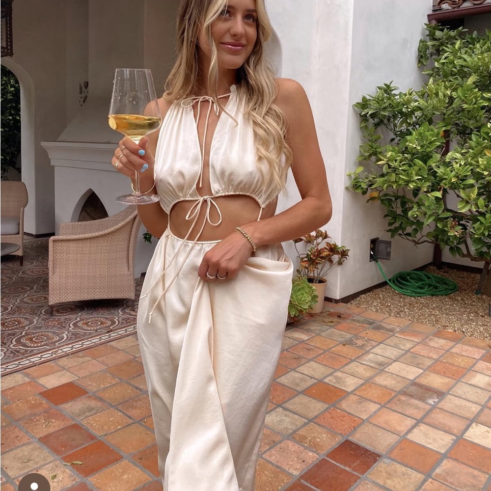 12th Tribe Elegant Champagne Cream Halter Tie Summer Dress